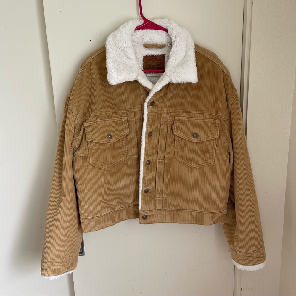 Levi’s womens trucker jacket